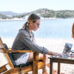 Télétravail depuis le lieu de vacances : possible ?