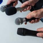 Facturation électronique : une tolérance pour les intermédiaires de presse ?
